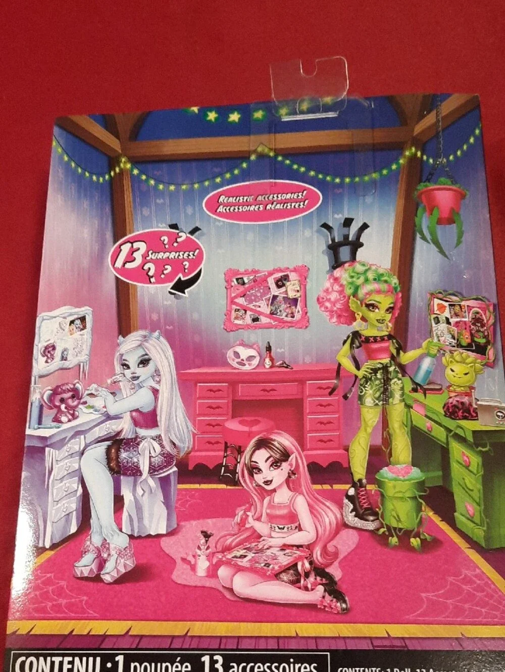 Monster High Self-Scare Secrets Playset - 13 Surprises Venus Flytrap